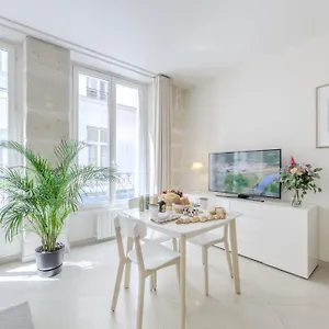 Apartamento Jardin Saint Honore